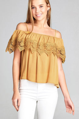 Ladies fashion open shoulder flounce w/crochet lace crinkle gauze woven top