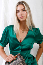 Load image into Gallery viewer, Kelly Green Satin Short Puff Sleeve V-neck Button-down Front Fit &amp; Flare Blouse Top