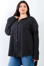 Load image into Gallery viewer, Plus Black Ribbed Collared Button Up Shirt Top