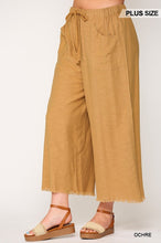 Load image into Gallery viewer, Frayed Wide Leg Pants With Pockets