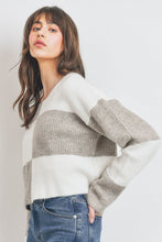 Load image into Gallery viewer, Round Neck Color Block Long Sleeve Sweater
