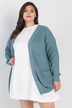 Load image into Gallery viewer, Plus Emerald Blue Knit Open Front Two Pocket Cardigan