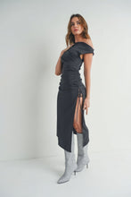 Load image into Gallery viewer, Off The Shoulder Maxi Dress Whit Slit